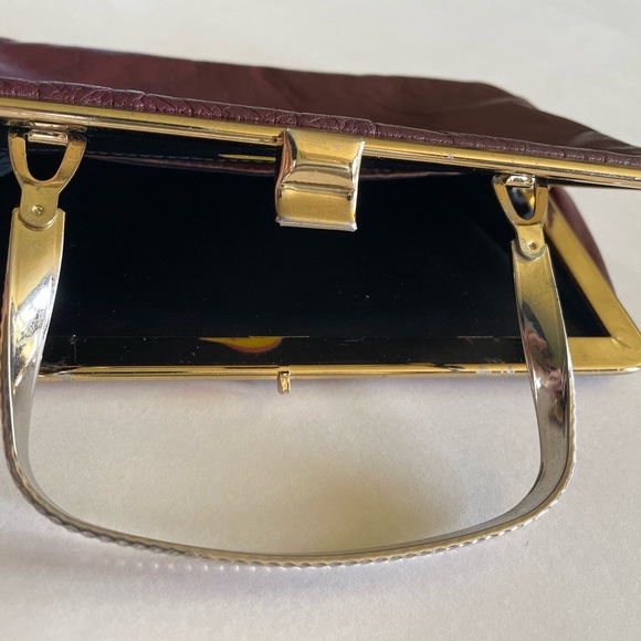 Ande Burgundy Leather Vintage Handbag - Picture 12 of 15